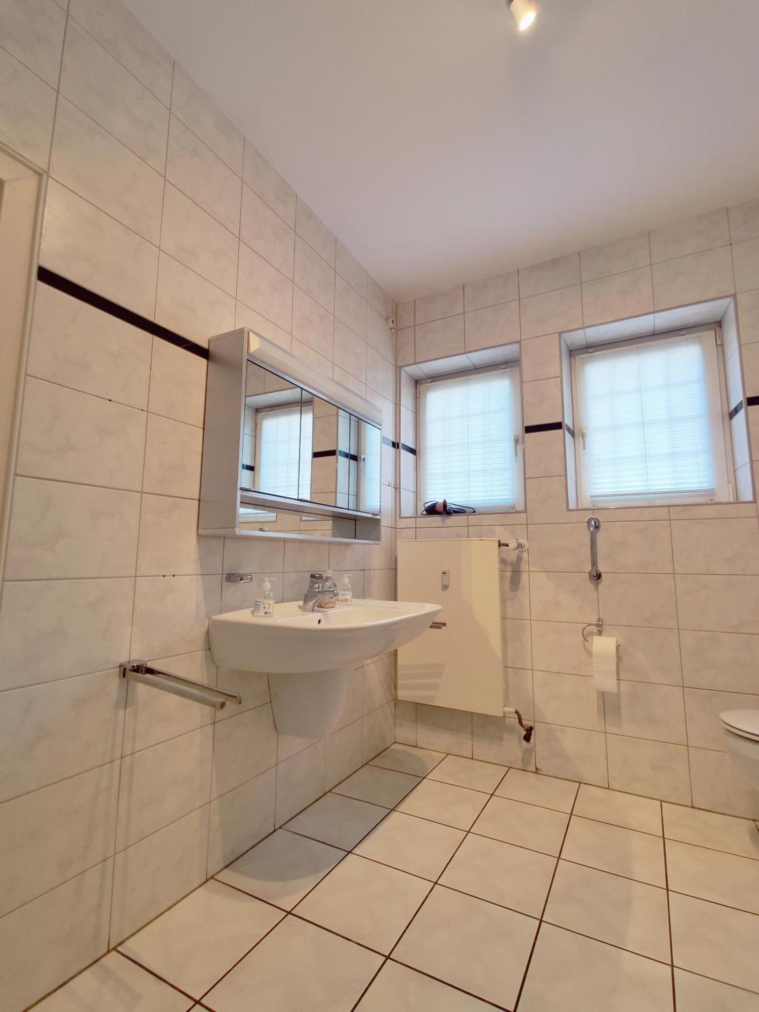 City House Нойс Экстерьер фото